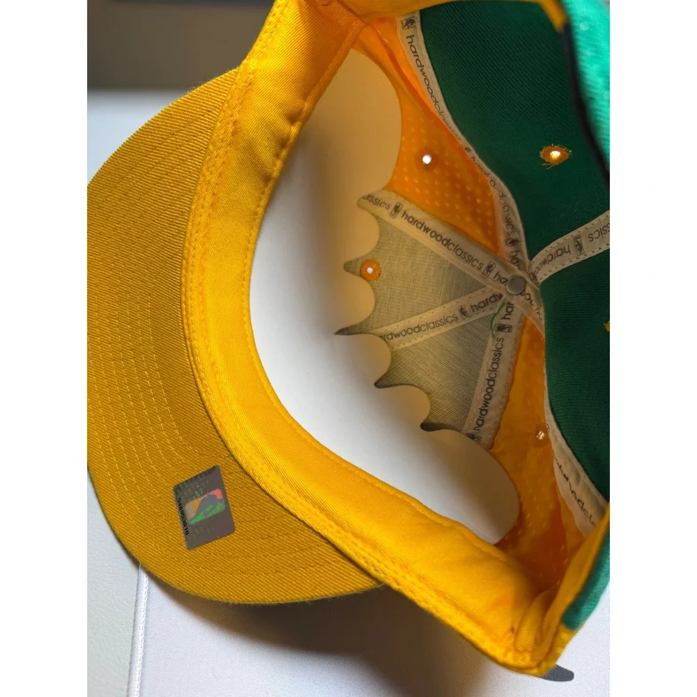 Reebok Boston Celtics Hat Mens 7 3/4 Green Yellow Hardwood Classics Fitted Mesh